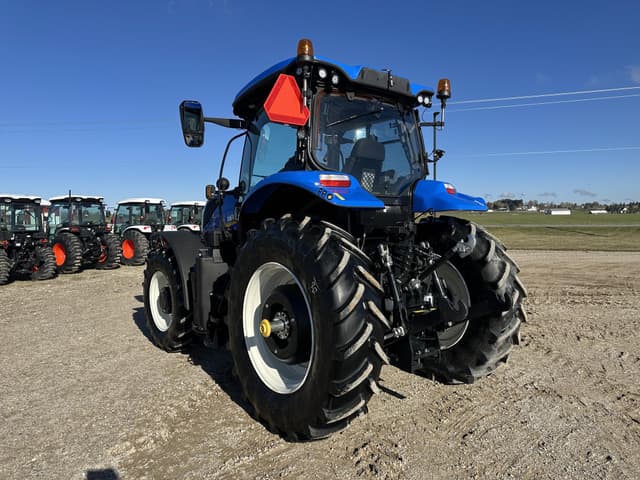 Image of New Holland T7.210 equipment image 2