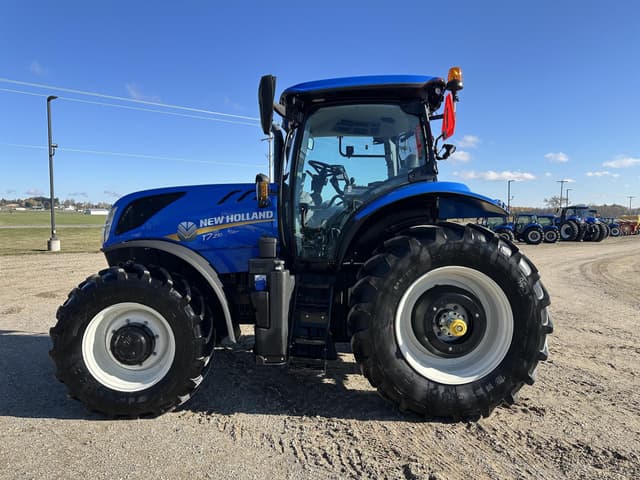Image of New Holland T7.210 equipment image 1