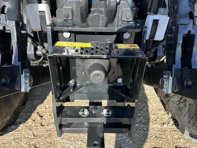 Image of New Holland T7.210 SideWinder II equipment image 4