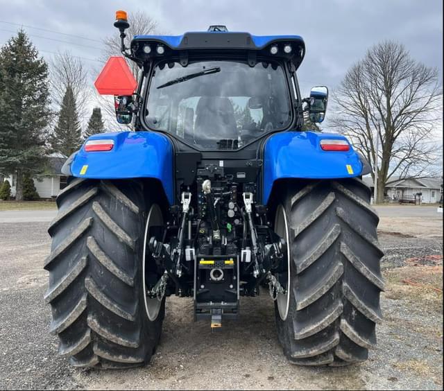 Image of New Holland T7.210 equipment image 2