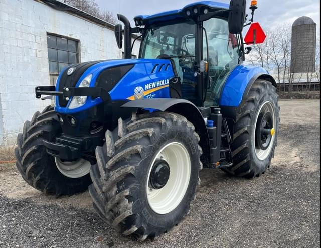 Image of New Holland T7.210 equipment image 3