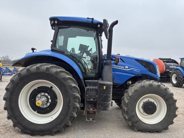 Image of New Holland T7.230 equipment image 2
