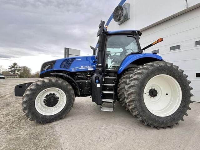 Image of New Holland T8.350 equipment image 4