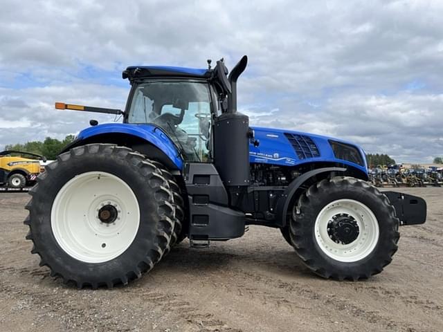 Image of New Holland T8.350 equipment image 2