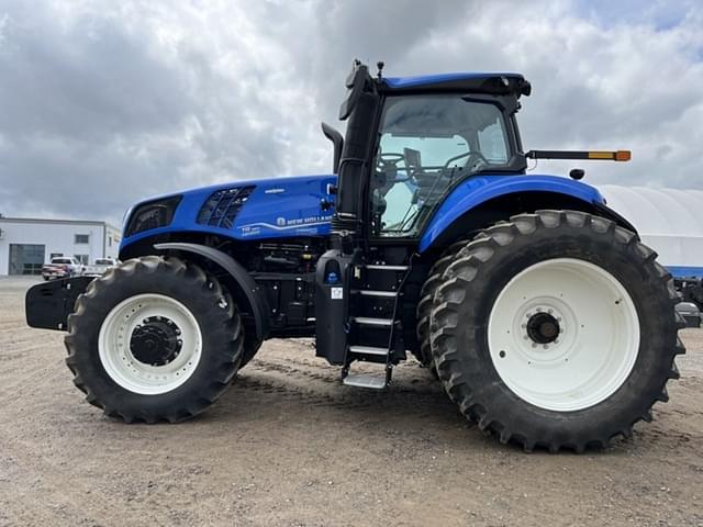 Image of New Holland T8.350 equipment image 3