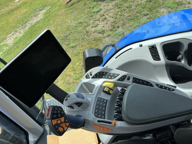 Image of New Holland T8.380 equipment image 3