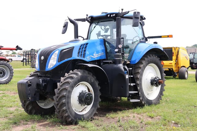 Image of New Holland T8.410 equipment image 2