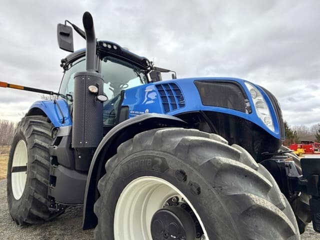 Image of New Holland T8.410 equipment image 4