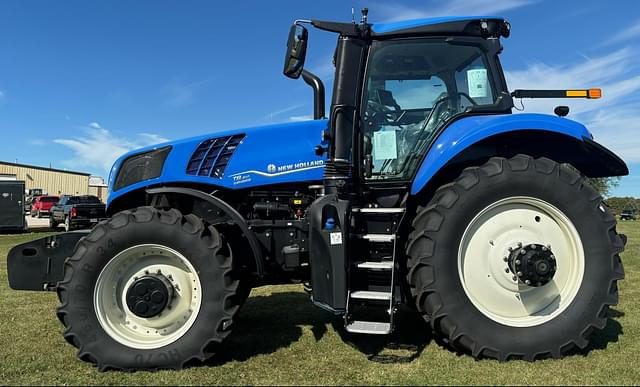 Image of New Holland T8.410 equipment image 1