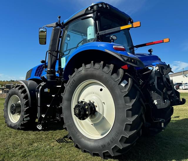 Image of New Holland T8.410 equipment image 3