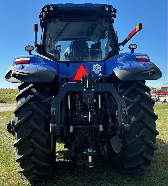 Image of New Holland T8.410 equipment image 4