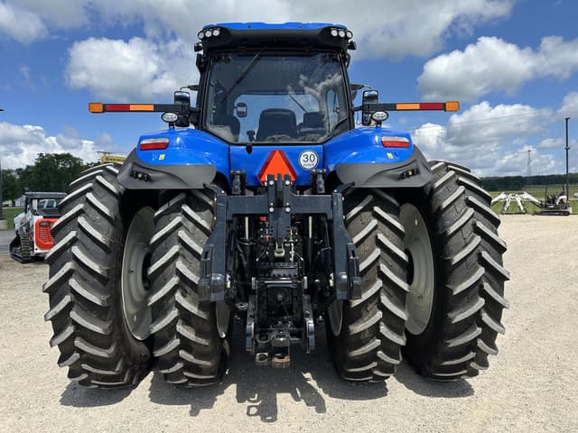 Image of New Holland T8.435 equipment image 3