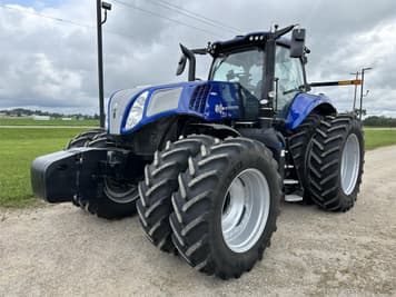 Main image New Holland T8.435