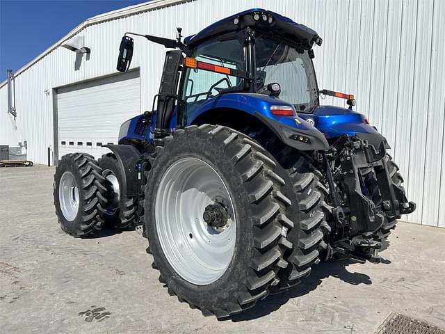 Image of New Holland T8.435 equipment image 2