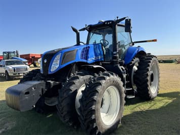 Main image New Holland T8.435