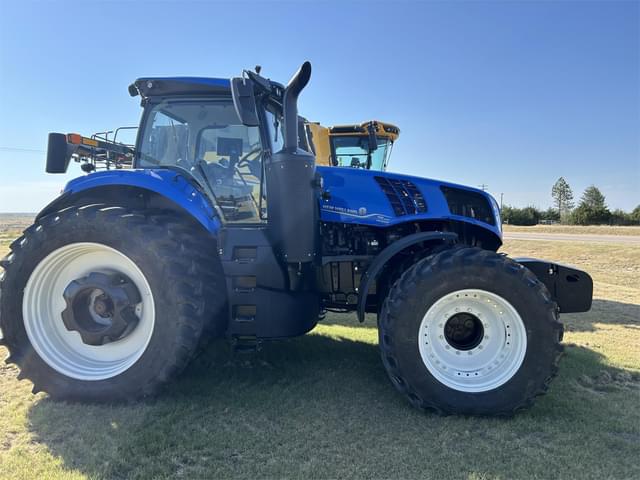 Image of New Holland T8.435 equipment image 2