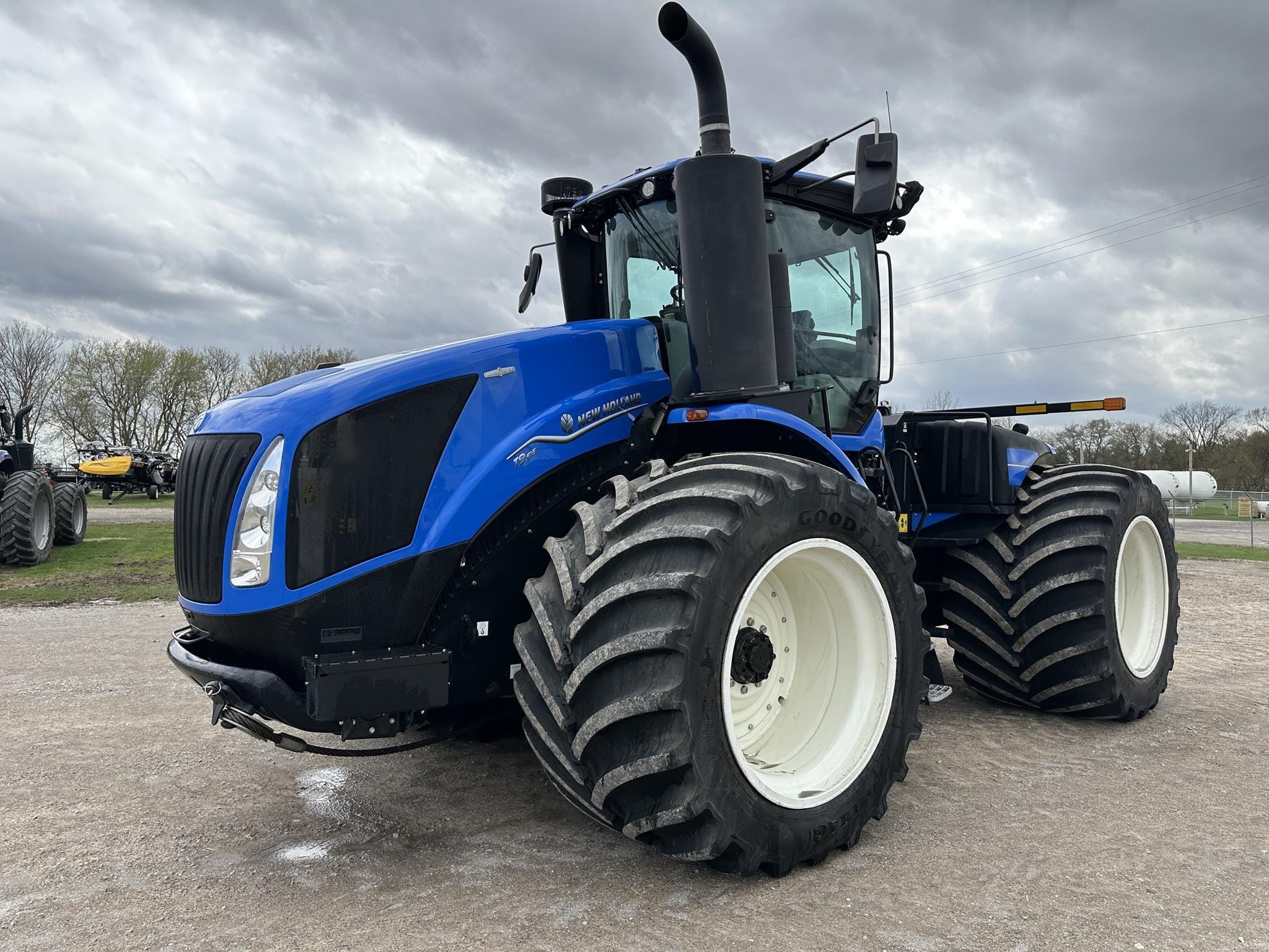 2024 New Holland T9.615 Equipment Image0