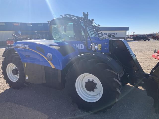 Image of New Holland TH7.42 Plus equipment image 1