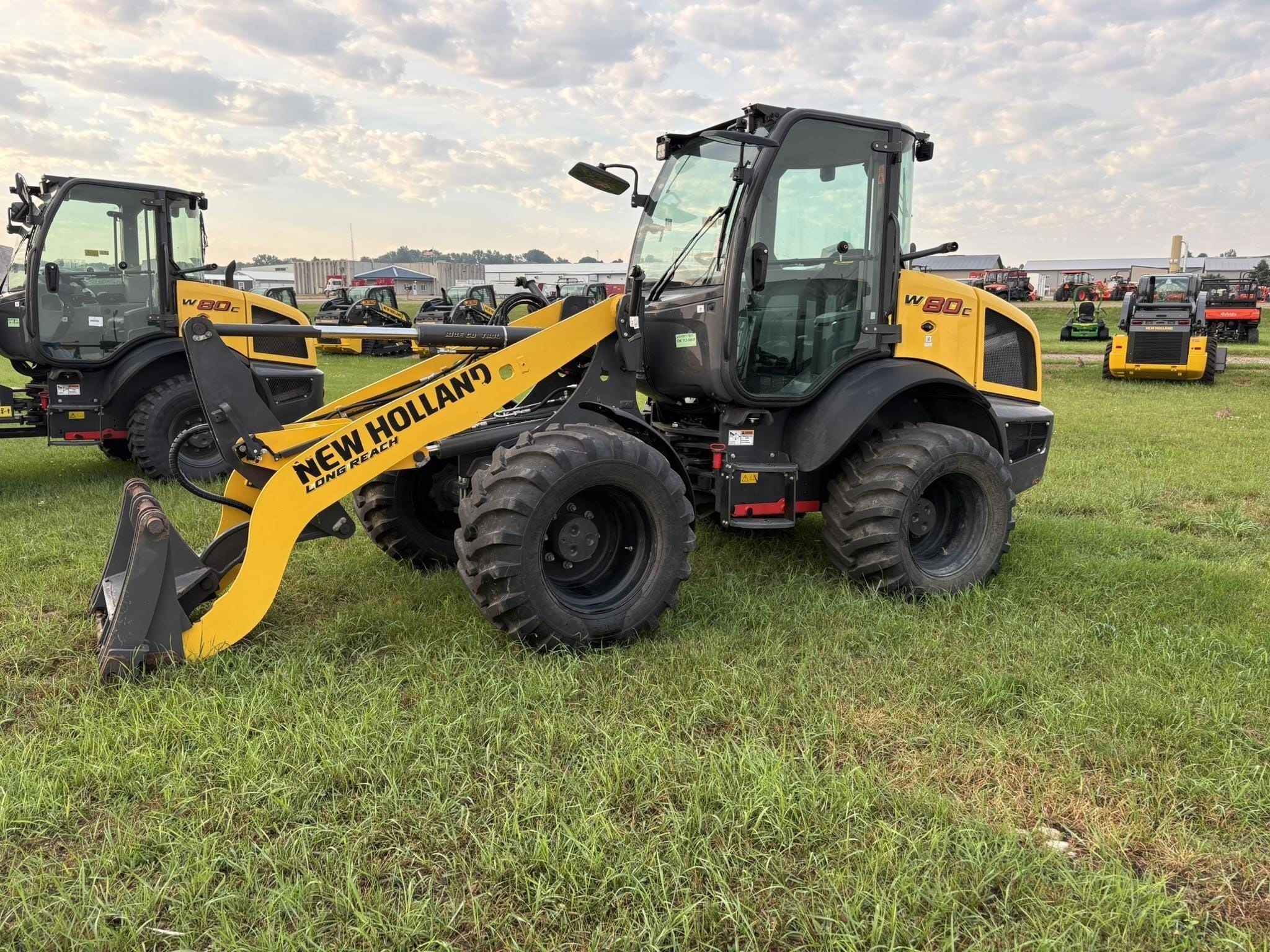 2024 New Holland W80C HS Equipment Image0