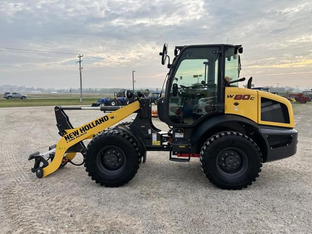 Image of New Holland W80C equipment image 1