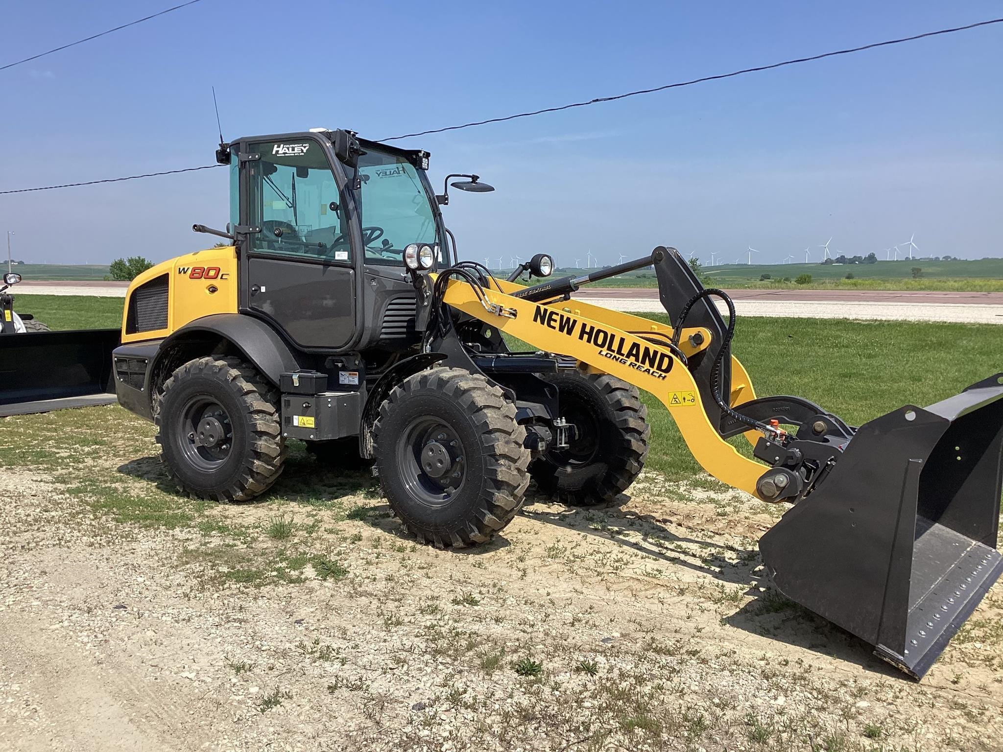 2024 New Holland W80C Equipment Image0