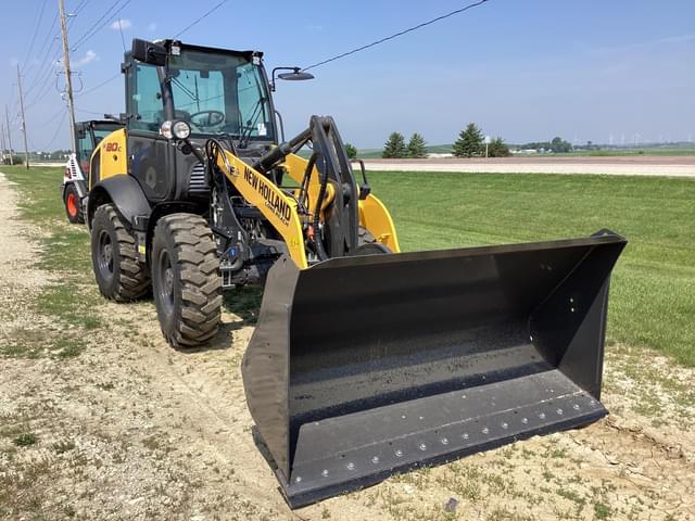 Image of New Holland W80C equipment image 1