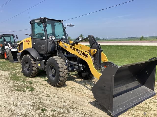 Image of New Holland W80C equipment image 2