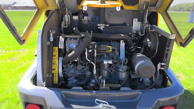 Image of New Holland W80C equipment image 2