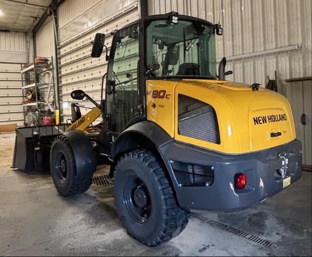 Image of New Holland W80C LR equipment image 4