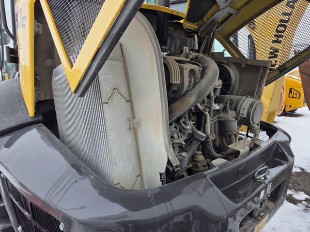 Image of New Holland W80C LR equipment image 4