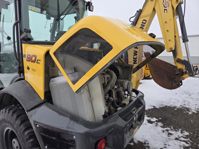 Image of New Holland W80C LR equipment image 3