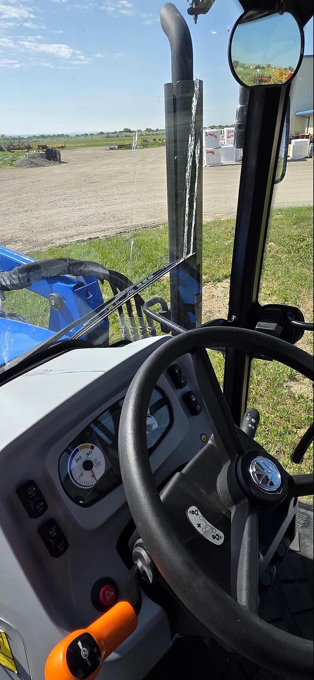 Image of New Holland Workmaster 105 equipment image 4