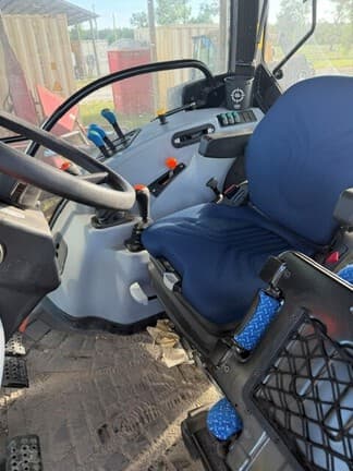 Image of New Holland Workmaster 105 equipment image 1