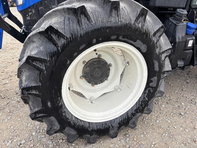 Image of New Holland Workmaster 120 equipment image 2