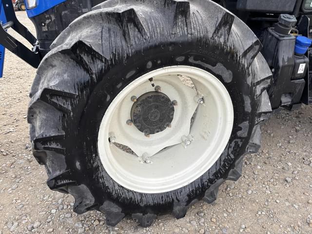 Image of New Holland Workmaster 120 equipment image 2