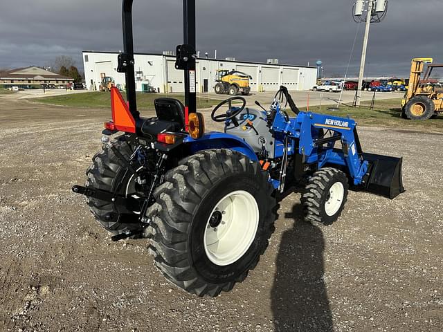 Image of New Holland Workmaster 25 equipment image 4