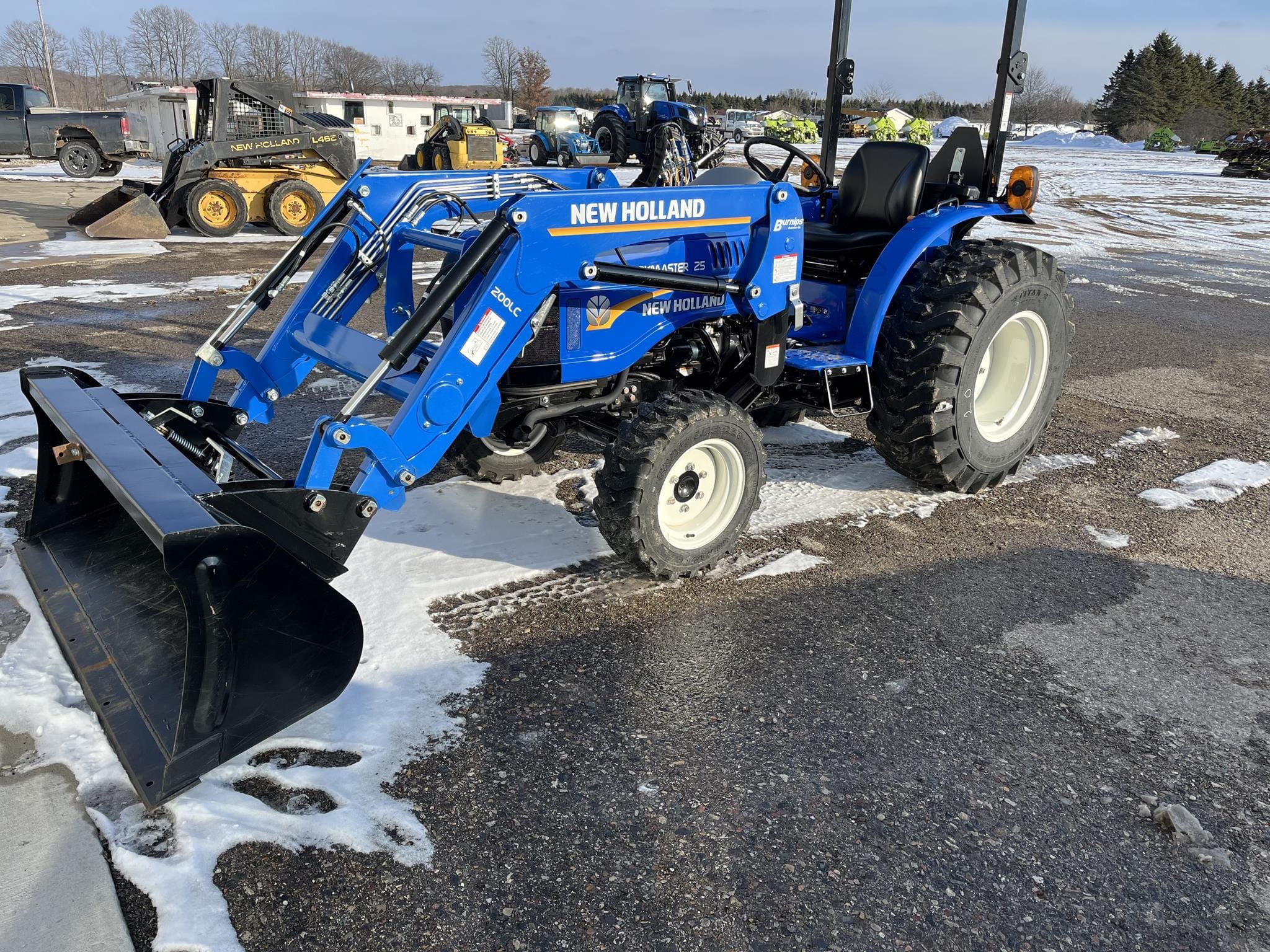 2024 New Holland Workmaster 25 Equipment Image0