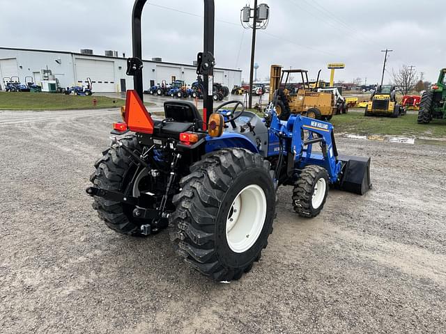 Image of New Holland Workmaster 25 equipment image 4