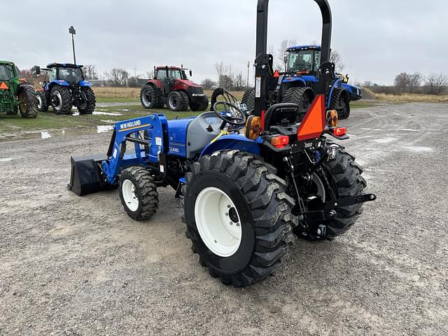 Image of New Holland Workmaster 25 equipment image 2