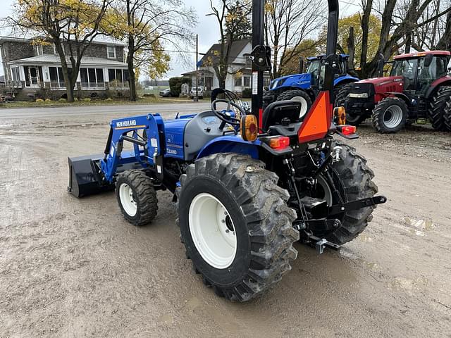 Image of New Holland Workmaster 25 equipment image 2