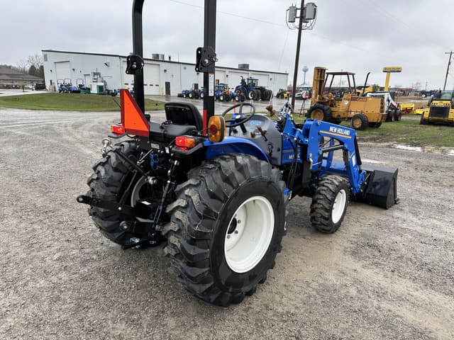 Image of New Holland Workmaster 25 equipment image 4