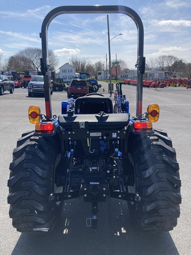 Image of New Holland Workmaster 25 equipment image 4