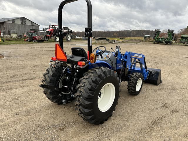Image of New Holland Workmaster 25 equipment image 4