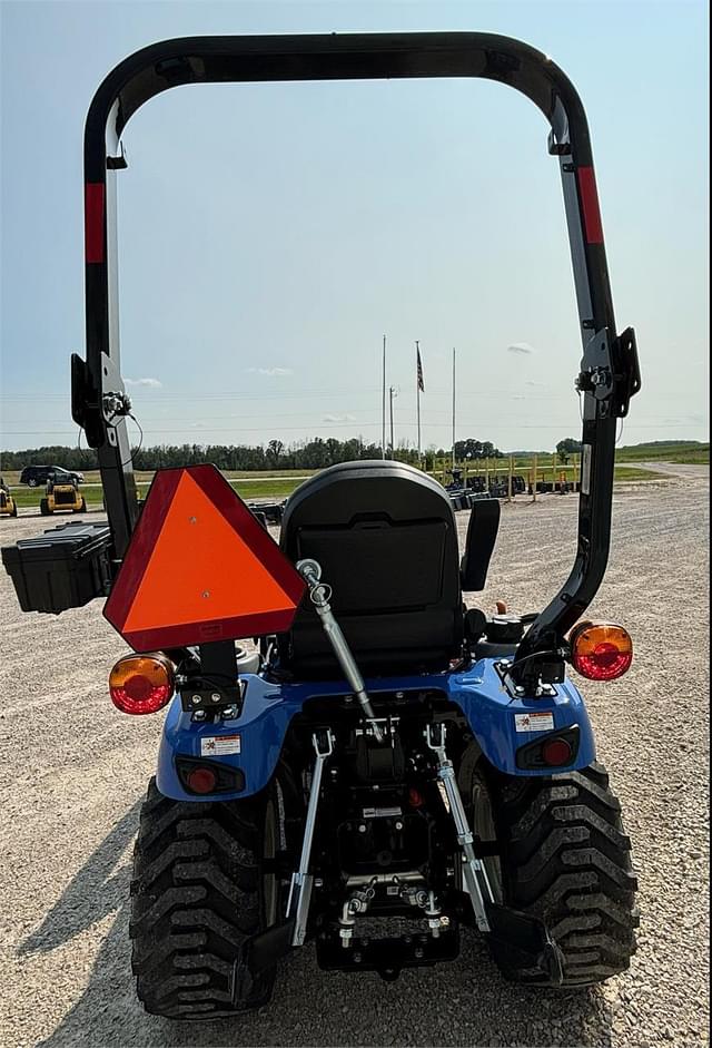 Image of New Holland Workmaster 25S equipment image 4