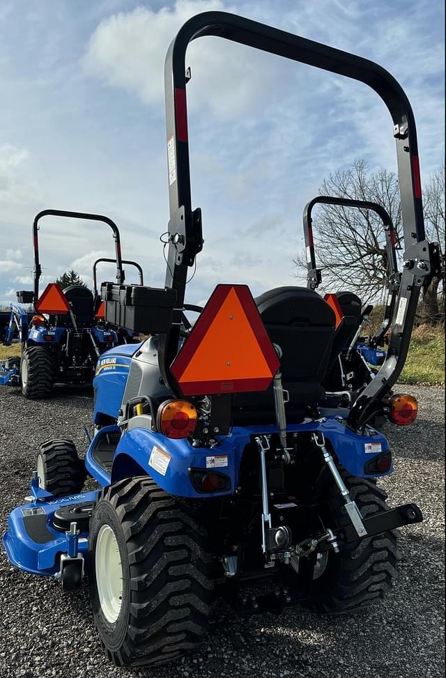 Image of New Holland Workmaster 25S equipment image 2