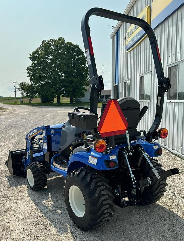 Image of New Holland Workmaster 25S equipment image 2