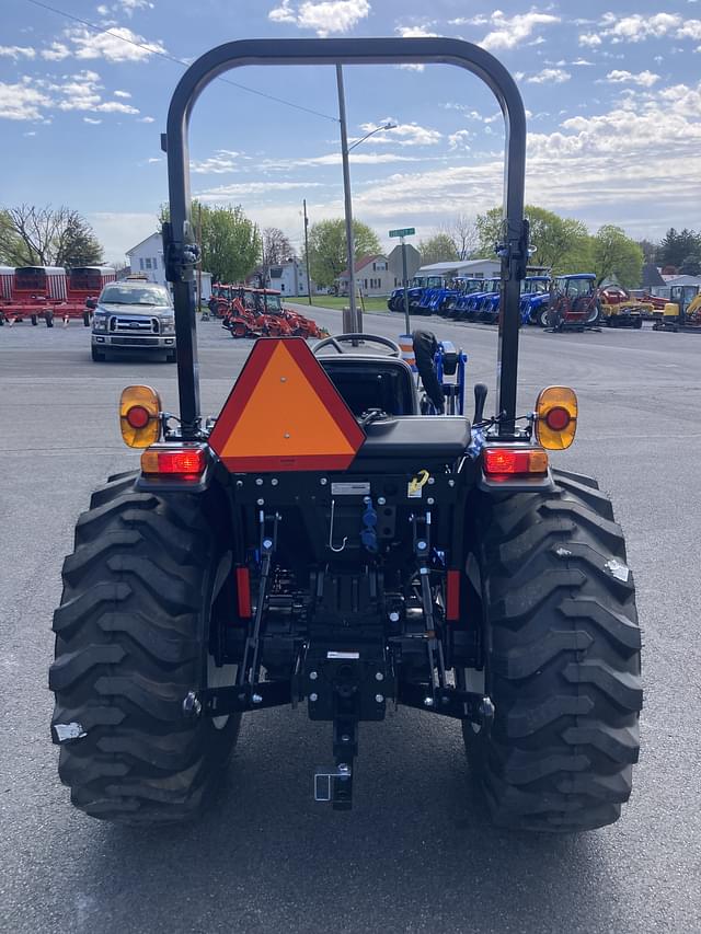 Image of New Holland Workmaster 35 equipment image 4