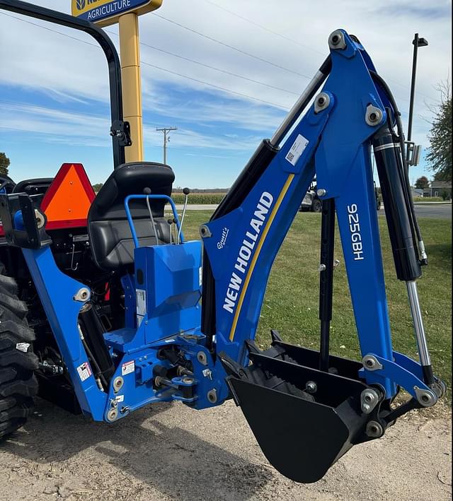 Image of New Holland Workmaster 35 equipment image 4