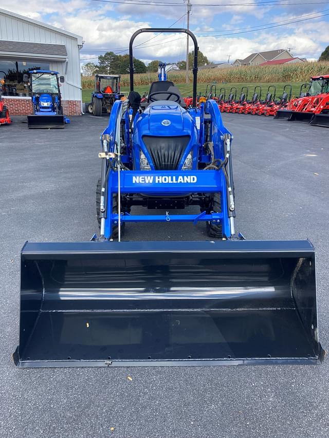 Image of New Holland Workmaster 35 equipment image 2