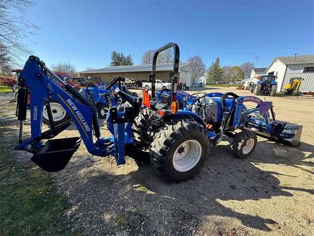 Image of New Holland Workmaster 35 equipment image 4